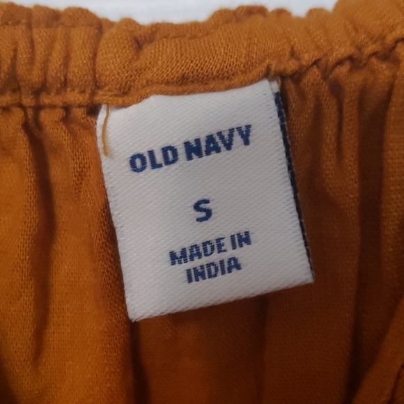 Ruffle embellished tank - Picture 3 of 3